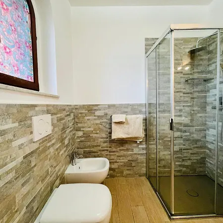 Apartment Casa Levante 4 *