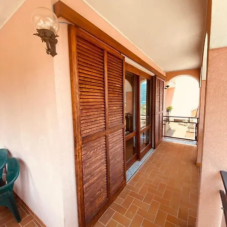 Casa Levante 4 * קנוביו